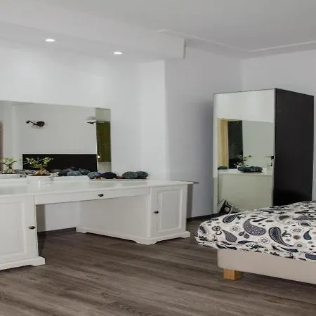 Four Apartment Bukarest