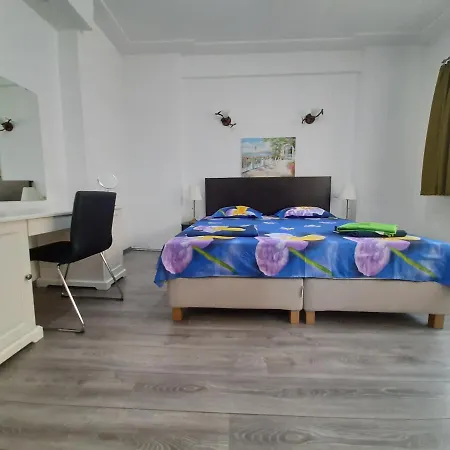 Appartement Four *